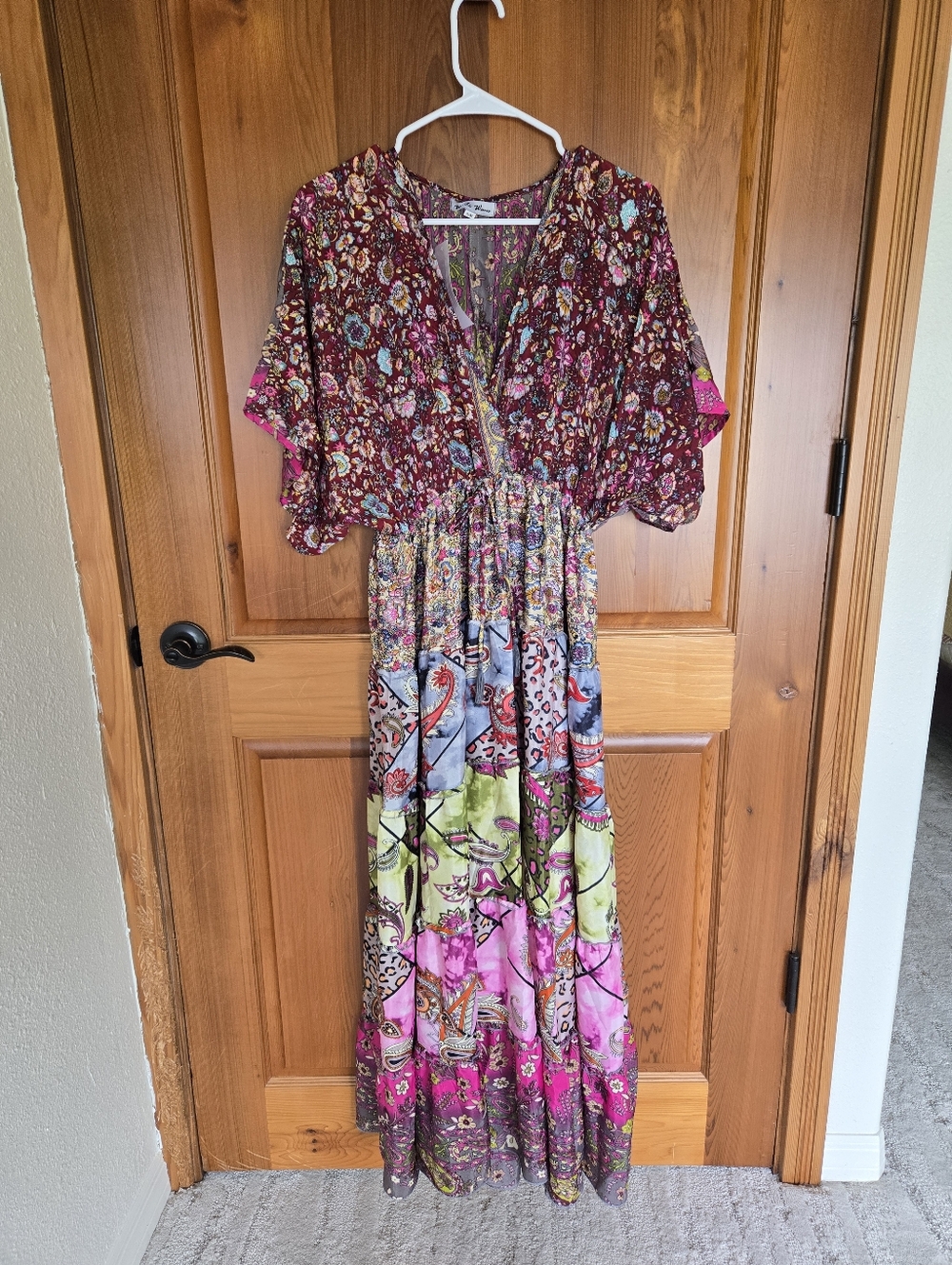 NWT, White Waves, Boho Floral Silk Blend  Maxi Dress, OS